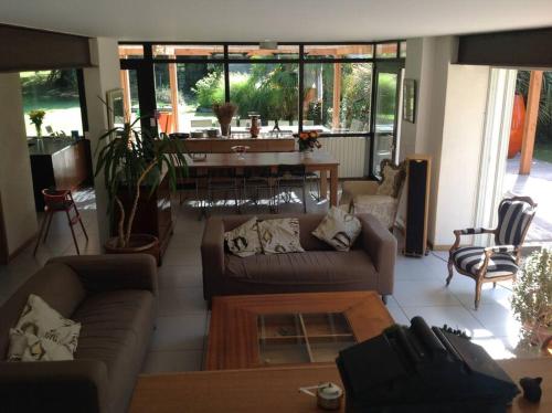 Sur la pointe de SUZAC et ses criques gîte à louer Plage de Suzac