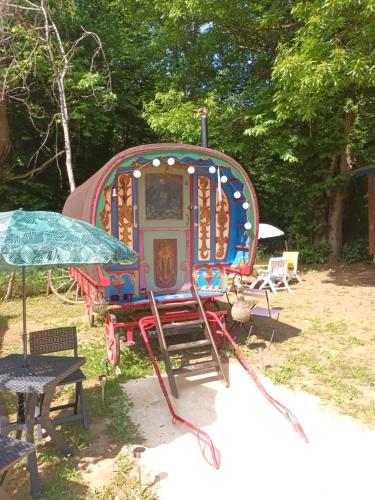 Létesítmények, Git'an Périgord la bohémienne (Git'an Perigord la bohemienne) in Grolejac