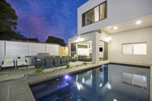 Ocean Groves Best View- Heated Pool, Roof Top Deck