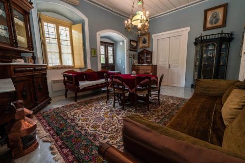 Rafalias Mansion 3