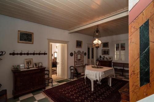 Rafalias Mansion 5