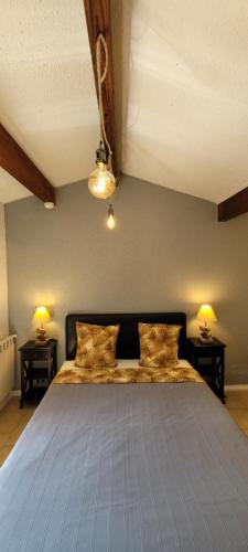 1 double bed, 2 twin beds