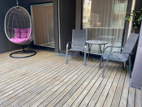 Rotermanni studio apartment, large terrace, Tallinn (photo 2)