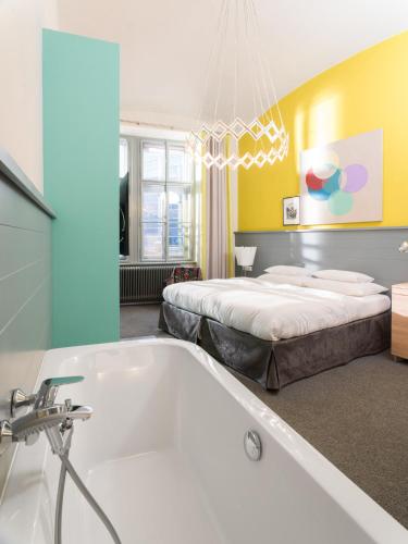 Saint SHERMIN bed breakfast & champagne