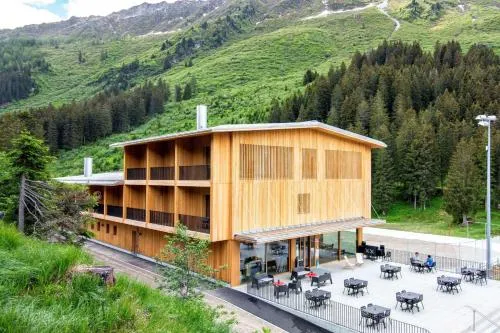 Campra Alpine Lodge & Spa in Olivone, Schweiz