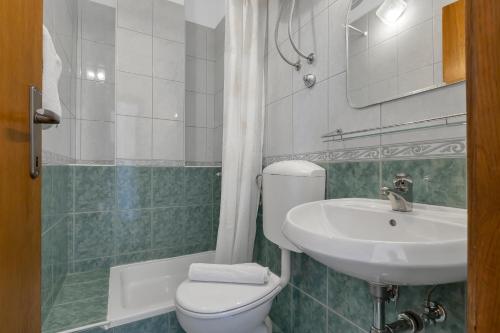 Superior One-Bedroom Apartment with Balcony and Sea View (2+ 2) image 6
