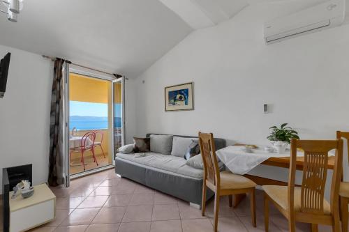 Superior One-Bedroom Apartment with Balcony and Sea View (2+ 2) image 9