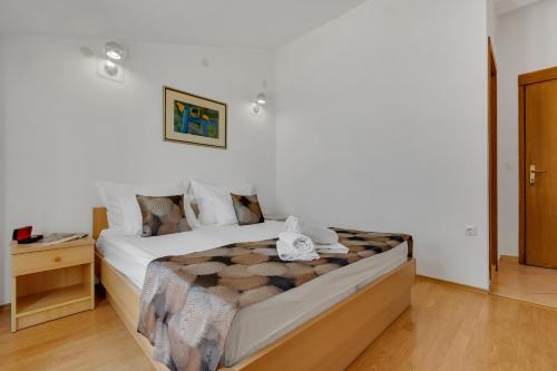 Superior One-Bedroom Apartment with Balcony and Sea View (2+ 2) image 3