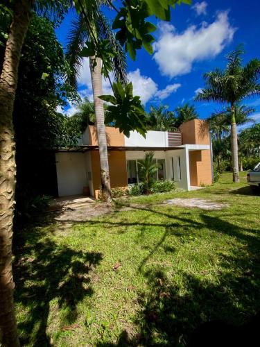 Casa blanca, casa campestre Restrepo