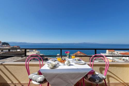 Superior One-Bedroom Apartment with Balcony and Sea View  (2 + 1) image 9
