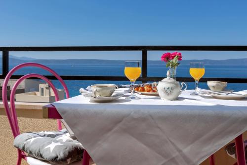 Superior One-Bedroom Apartment with Balcony and Sea View  (2 + 1) image 8