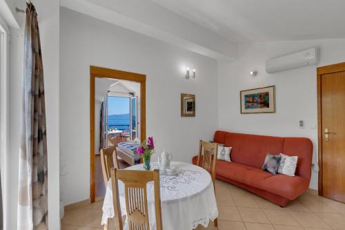 Superior One-Bedroom Apartment with Balcony and Sea View  (2 + 1) image 7
