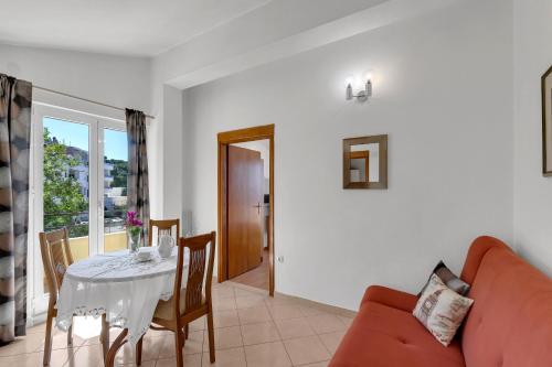 Superior One-Bedroom Apartment with Balcony and Sea View  (2 + 1) image 6