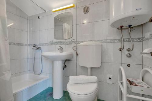 Superior One-Bedroom Apartment with Balcony and Sea View  (2 + 1) image 3