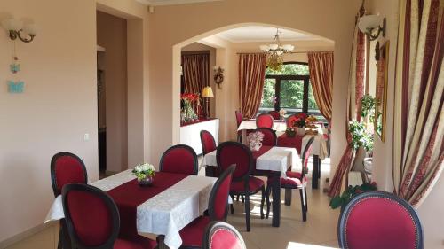 Pensiunea Toscana - image 8