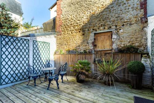 Grande maison de pecheur pour 10 terrasse parking gîte à louer Louvières