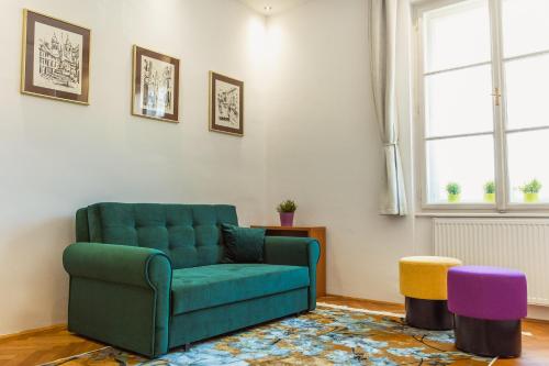 Top location CITY CENTRE CONDO in historic building with free garage PARKING, Lublaň (fotografie 3)