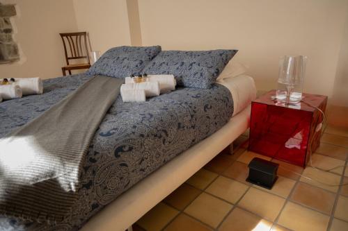 2 bedrooms, 5 beds