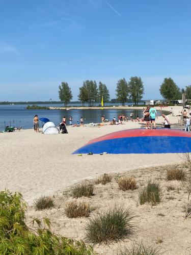 Luxe en gezellig chalet aan Veluwemeer 4 pers