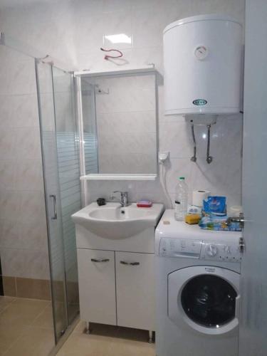 Newly two bedroom apartments, Скопье (фото 10)