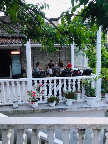 Flora's Guesthouse 'The Fir Gate' photo