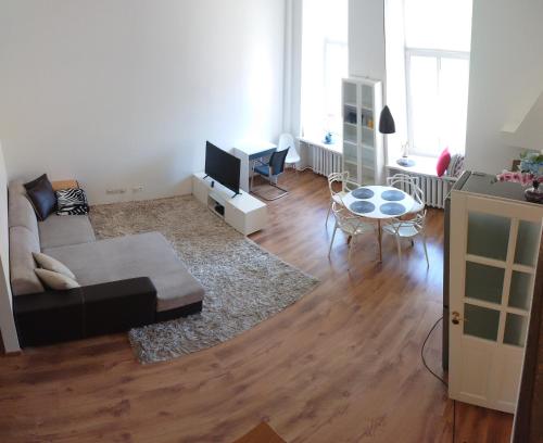 City Centre Kreutzwaldi apartment, free parking, Tallinn
