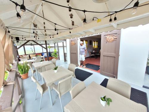 Ellen Bay Inn in Willikies