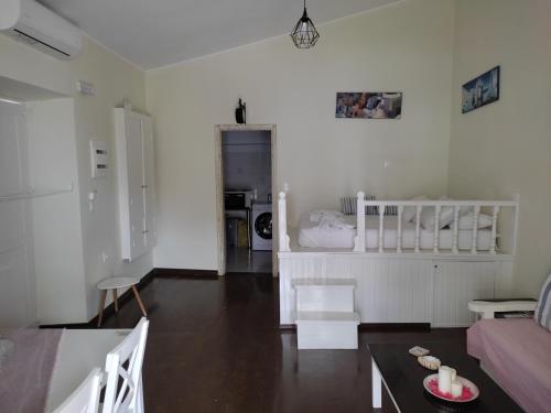  Vlami's House in Chalki