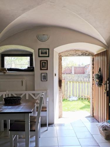 ล็อบบี้, Apartmány v broumovském statku (Apartmany v broumovskem statku) in เวลกาเวส