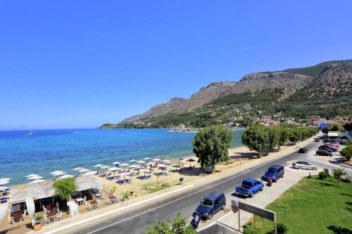 pantai, Chrispy Apartments in Plataria