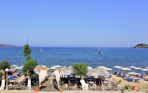 pantai, Chrispy Apartments in Plataria