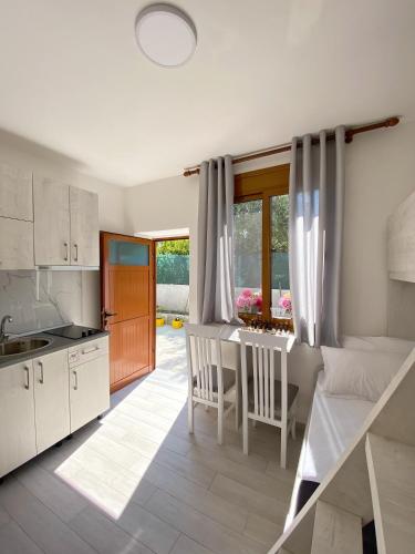 Sunny guest house
