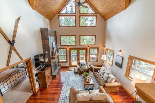 Luxury House with Plenty of Room and Amazing Location - Lookout Lodge - Alma