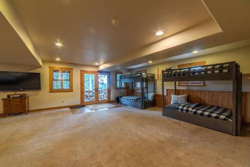Luxury House with Plenty of Room and Amazing Location - Lookout Lodge in Alma, USA
