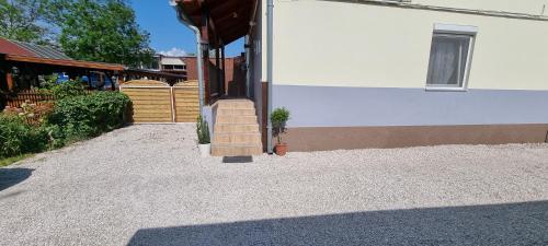 Joy Guesthouse
