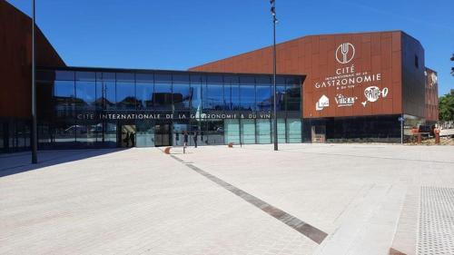 APPART PORT DU CANAL - main image