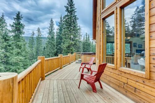 Private Retreat with Hot Tub and Game Room - Mountain Vista in Blue River
