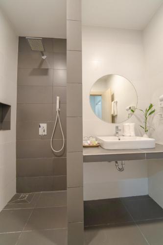 LH Residence 752 Room Type - Deluxe Triple Room