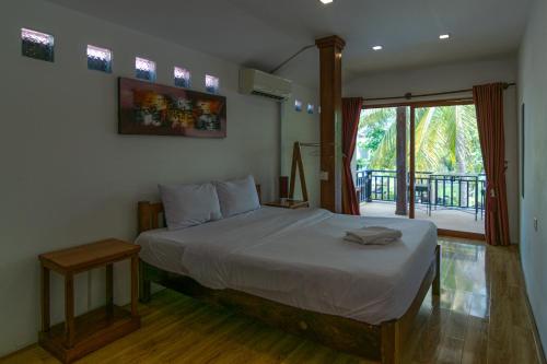 Deluxe Double Room with Balcony