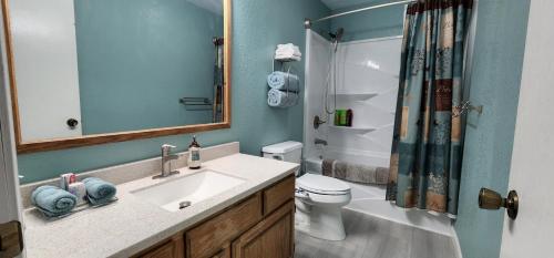 Trinity Escapes - Two Bedroom two bathroom full Apartment near airport – Anchorage, AK