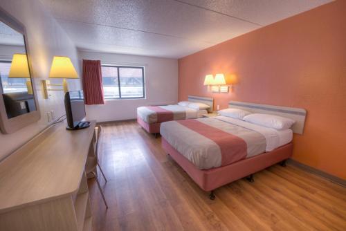 Motel 6-Branford, CT - New Haven