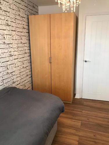 Double room with en-suite. Central for North West