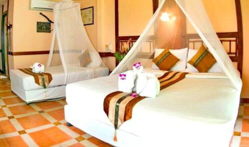 Khao Sok River Lodge Hotel (SHA Extra Plus) in Phanom