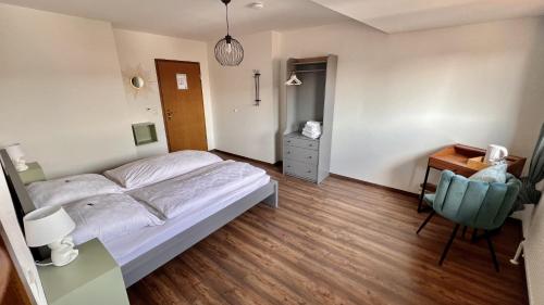 Deluxe Double Room with Shower