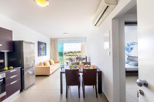 Apartment with Sea View room in Coralli Spa By Fig tree Bay