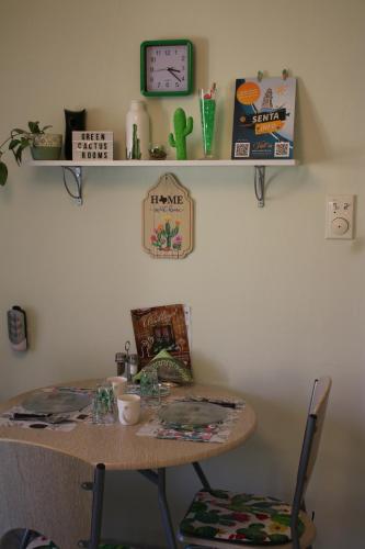 Iekārtas, Green Cactus Rooms - unique and cozy house in Senta