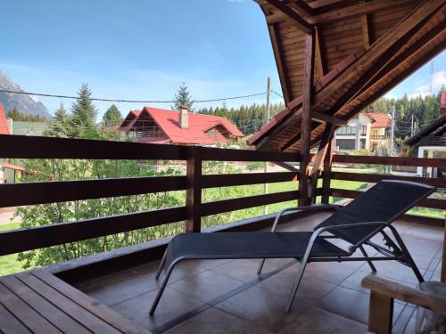 Poiana dintre Brazi Chalet, Bucegi Panorama