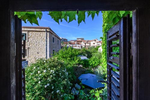 Wine Garden Rooms