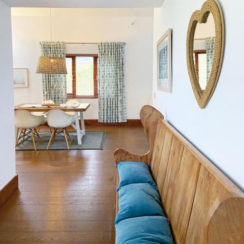 Merlin Farm Cottages short walk to Mawgan Porth Beach and central location in Cornwall