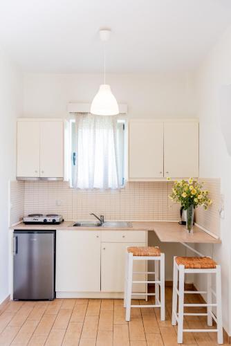 Almyra Apartments - image 2